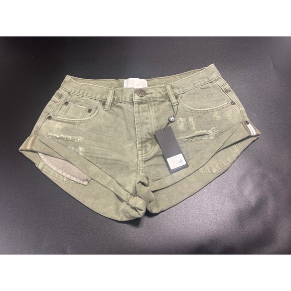 One Teaspoon NWT Bandit Low Rise Classic Shorts Khaki/Green Size 28 MSRP $110 - Picture 1 of 6